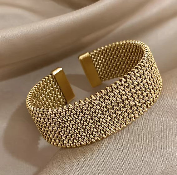 Pulsera clásica de malla trenzada abierta