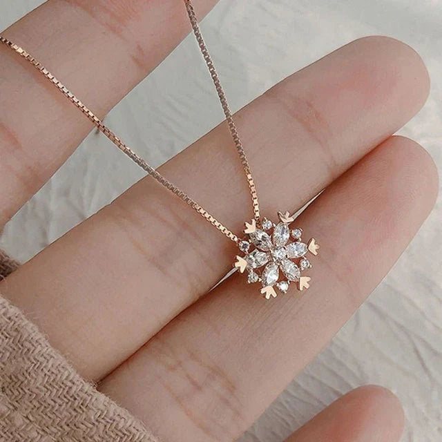 Elegante collar de copo de nieve