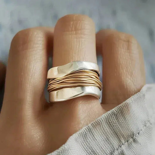 Anillo de alambre de plata