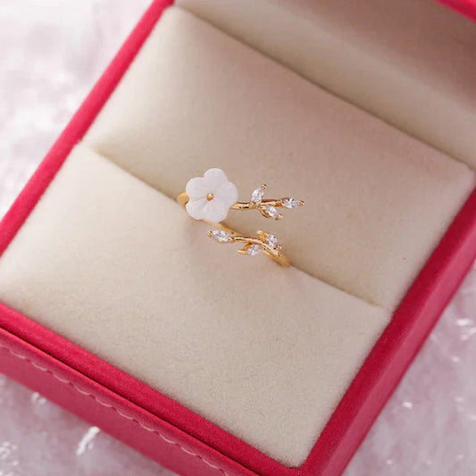 Anillo de flores ajustable