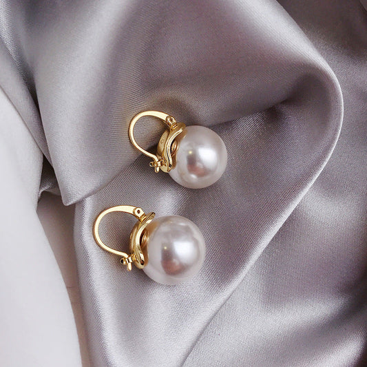 Pendientes de perlas gruesas