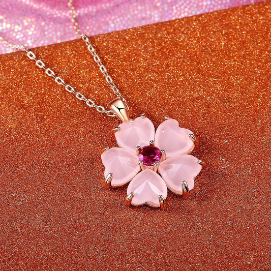 Collares de flores rosas